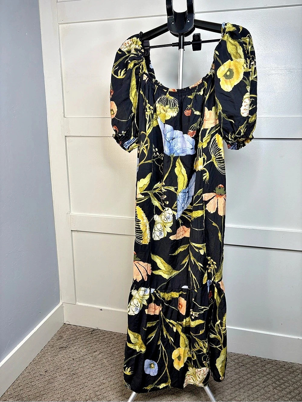 H&M Floral Maxi Dress Size Medium Like New